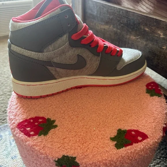 Air Jordans - Picture 6 of 6